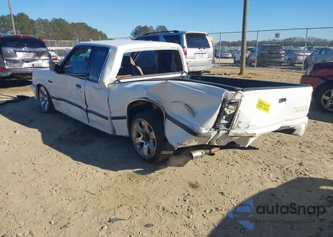 1991 Mazda B2200 Cab Plus z USA, uszkodzony, nr VIN JM2UF3139M0109567